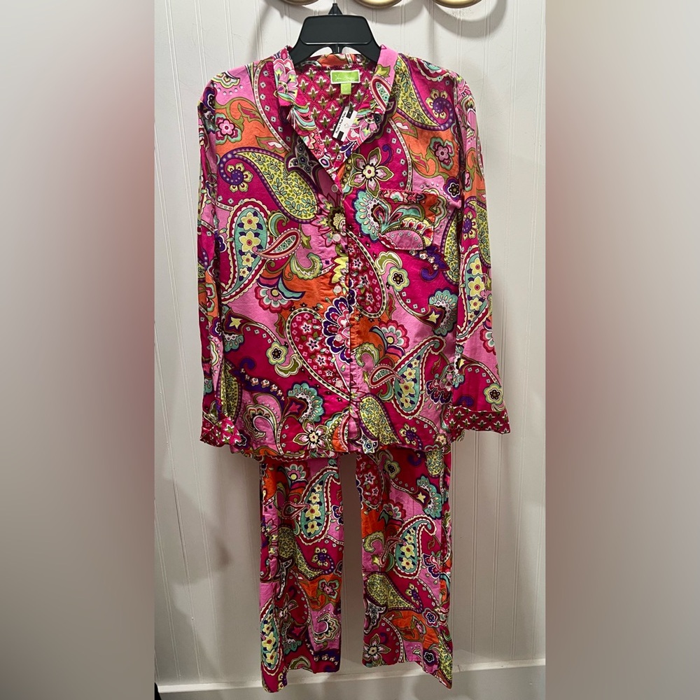 Vera Bradley Pink and Green Paisley Fabric 2pc Pajama Set